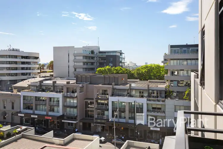 B708/55 Bay Street, Port Melbourne VIC 3207