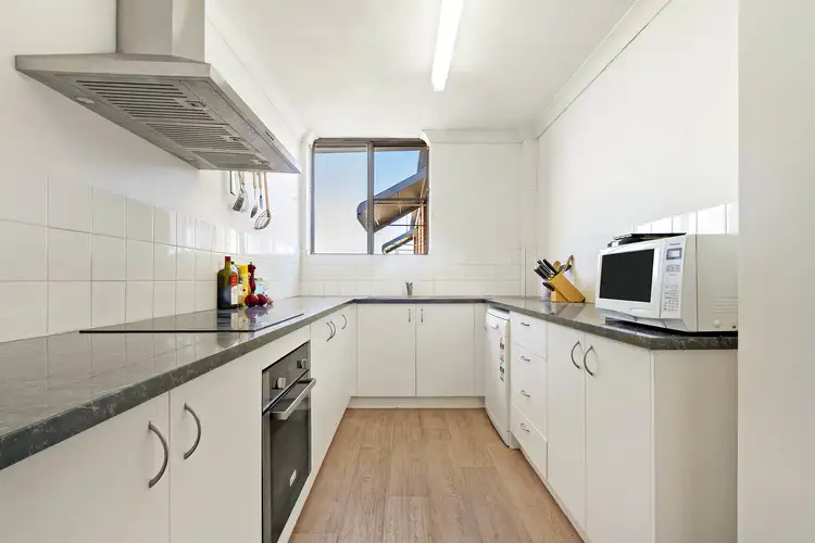 Main view of Homely unit listing, 8/19 Riddell Street, Bulimba QLD 4171
