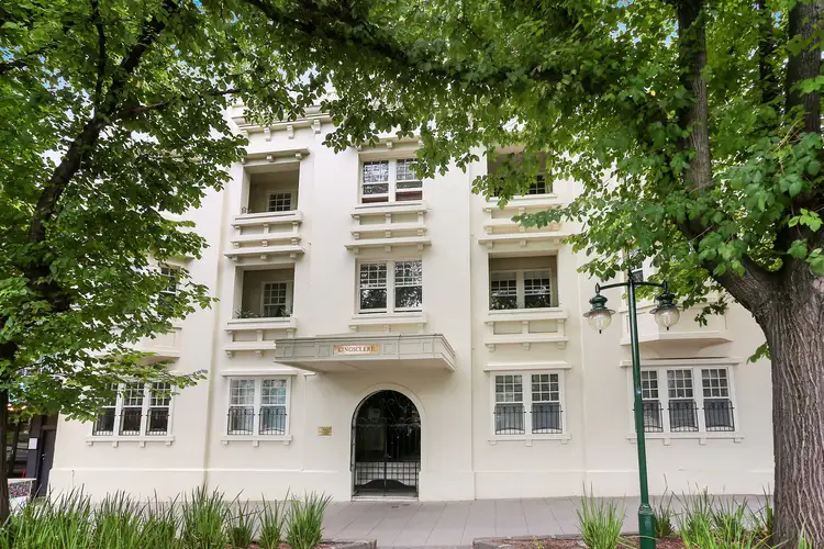 2/44 Fitzroy Street, St Kilda VIC 3182