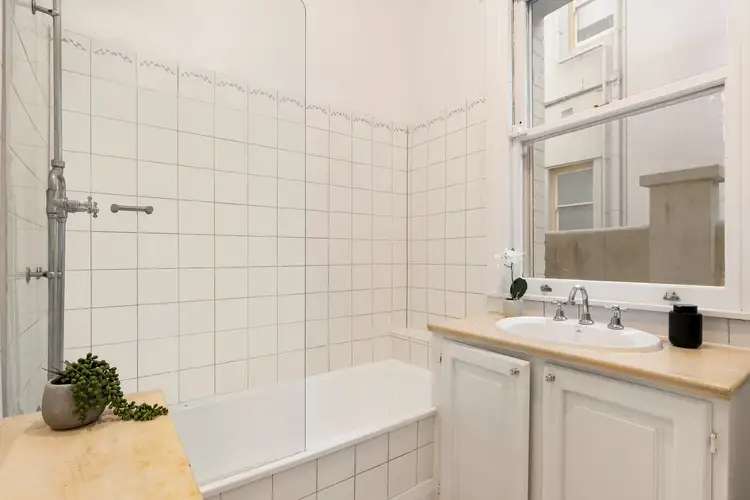 Fifth view of Homely apartment listing, 2/44 Fitzroy Street, St Kilda VIC 3182