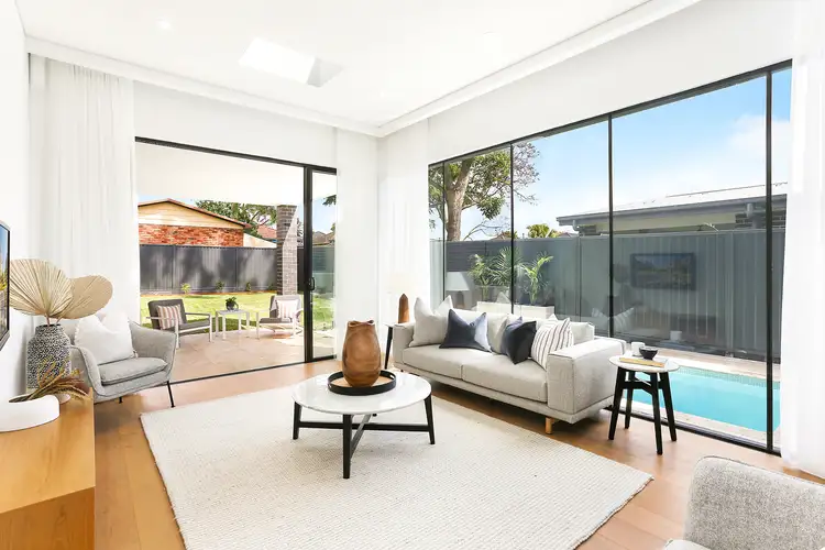 5A MacFarlane Parade, Sylvania NSW 2224