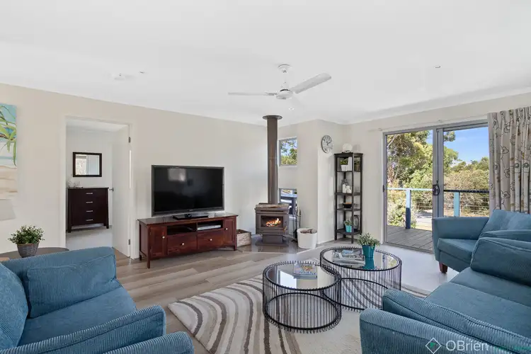 6 Bernard Court, Smiths Beach VIC 3922