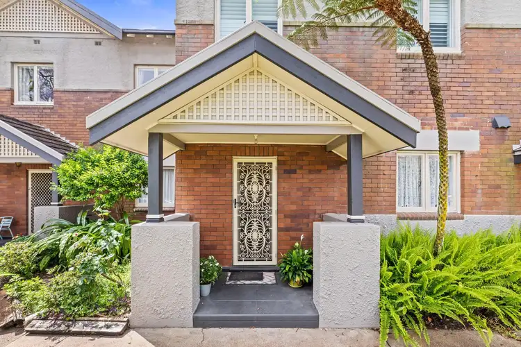 2/530 High Street, Maitland NSW 2320