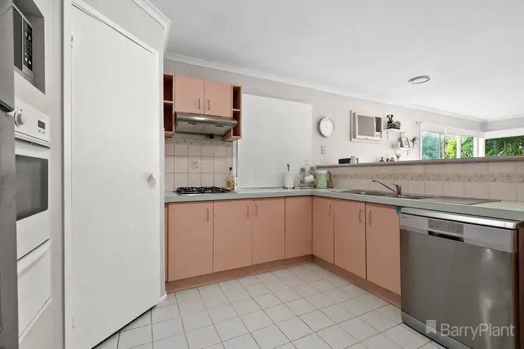 Fifth view of Homely house listing, 8 Garem Gam Wynd, Narre Warren South VIC 3805