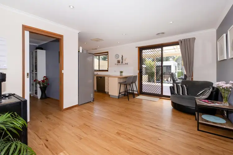 Fifth view of Homely house listing, 27 Noarlunga Crescent, Bonython ACT 2905