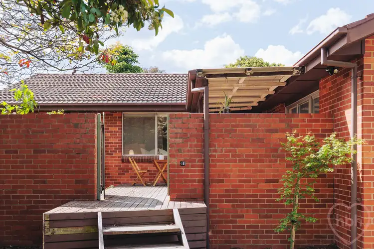 18 Clisby Close, Cook ACT 2614