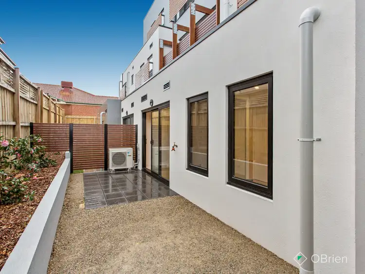 Second view of Homely apartment listing, 3/27 Jasper Road, Bentleigh VIC 3204