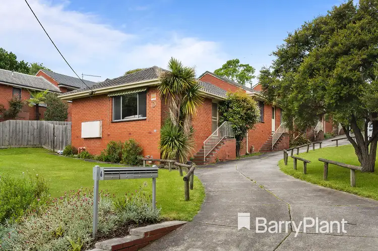 2/16 Newman Road, Mooroolbark VIC 3138
