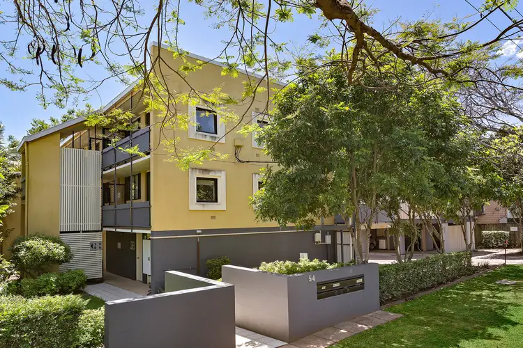 Main view of Homely apartment listing, 4/54 Jackson Street, Hamilton QLD 4007