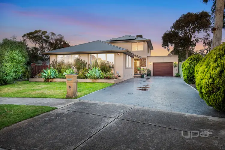 16 Kamo Court, Taylors Lakes VIC 3038