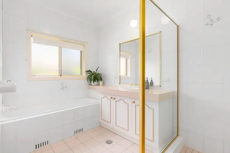 Fifth view of Homely villa listing, 2/19-21 Gilmore Street, West Wollongong NSW 2500