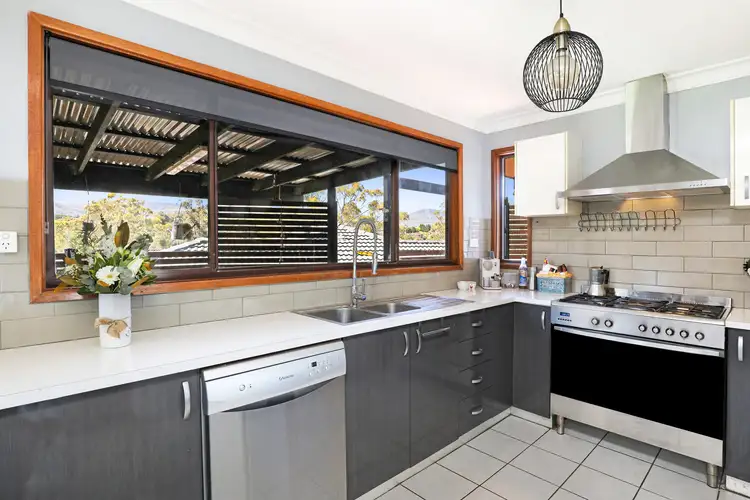 Sixth view of Homely house listing, 2 Carbeen Crescent, Cordeaux Heights NSW 2526