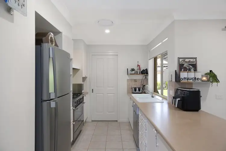 Fourth view of Homely house listing, 6 Kalimna Close, Lake Haven NSW 2263