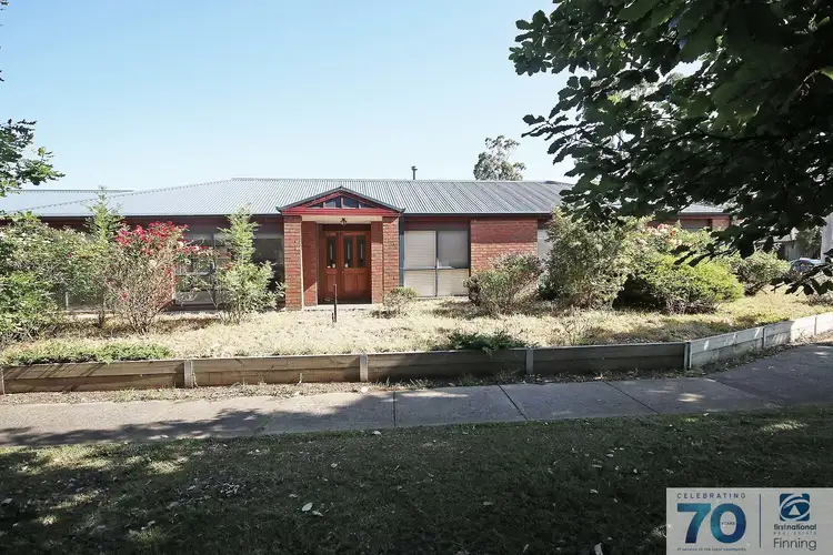 14 Woodhenge Close, Cranbourne East VIC 3977