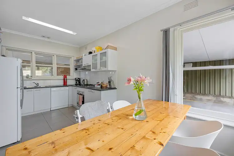 Fifth view of Homely house listing, 2 Marroo Street, White Hills VIC 3550