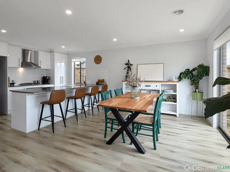 Second view of Homely house listing, 31 King Parrot Boulevard, Drouin VIC 3818