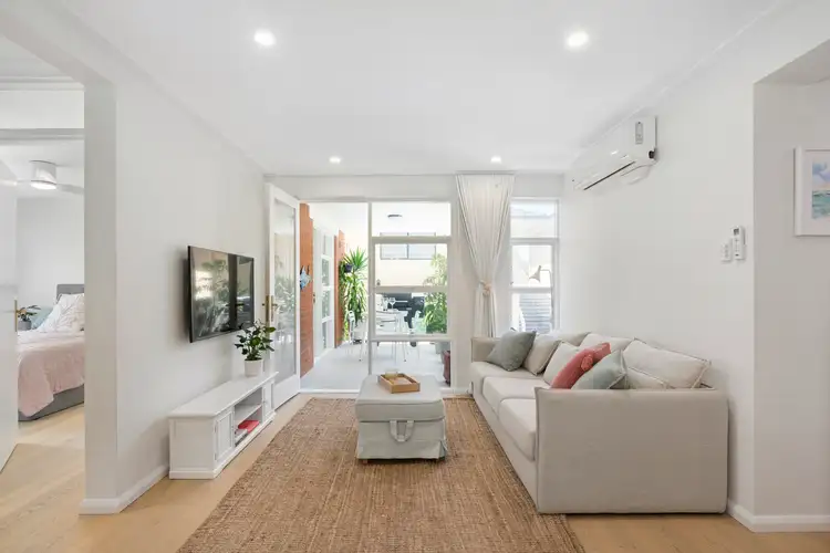 Fourth view of Homely apartment listing, 3/17 The Avenue, Collaroy NSW 2097