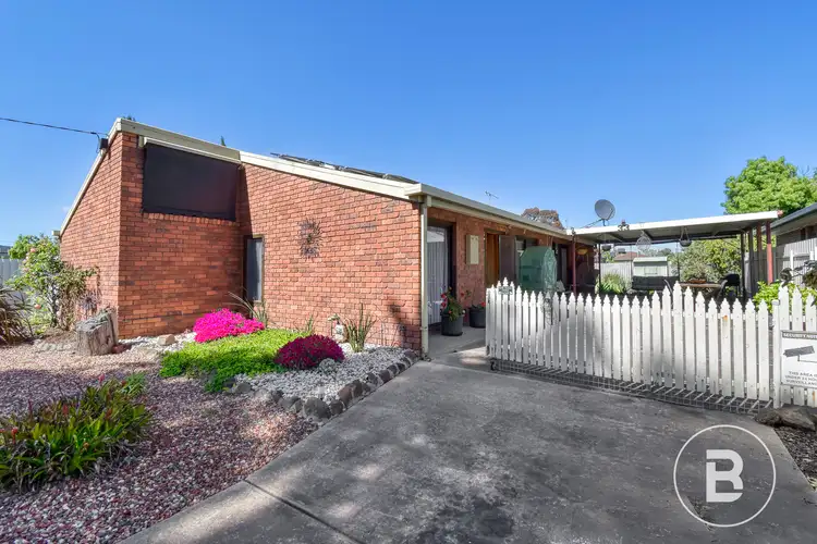 33 Bucknall Street, Carisbrook VIC 3464