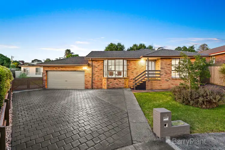 13 Inverness Close, Pakenham VIC 3810