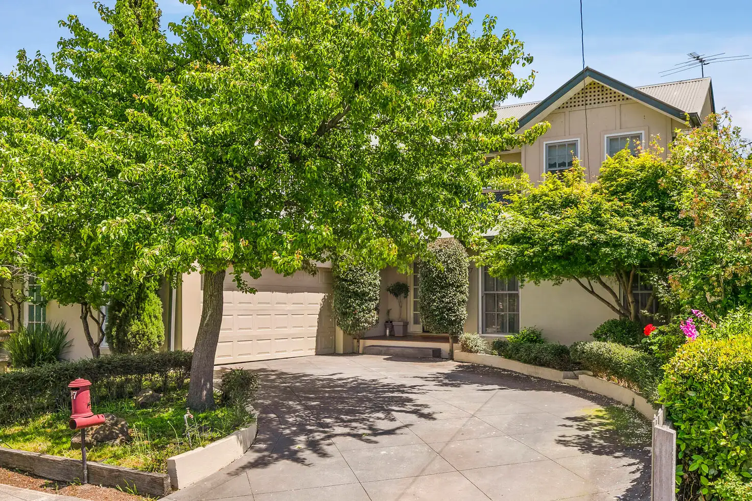 Main view of Homely house listing, 27 Barwon Avenue, Keilor VIC 3036