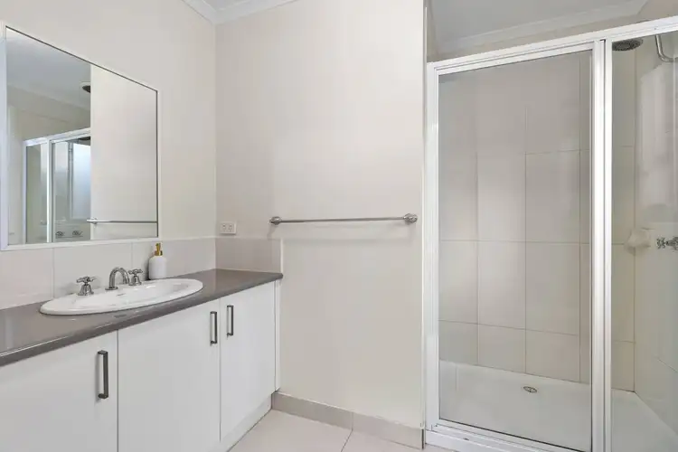 Sixth view of Homely unit listing, 2/18 Lalor Crescent, Sunbury VIC 3429