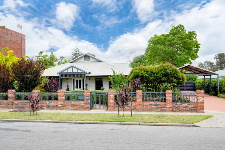 11 Murray Street, Pinjarra WA 6208