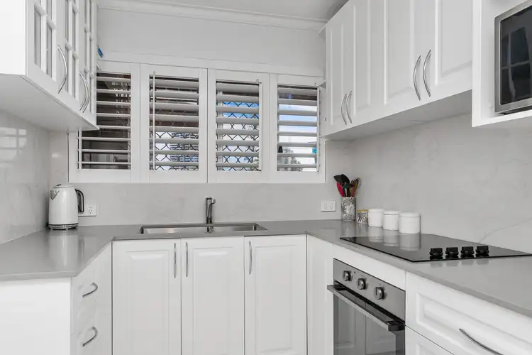 Fifth view of Homely unit listing, 3/140 Marine Parade, Coolangatta QLD 4225