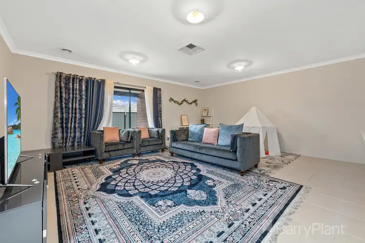 Fourth view of Homely house listing, 11 Adrian Circuit, Tarneit VIC 3029
