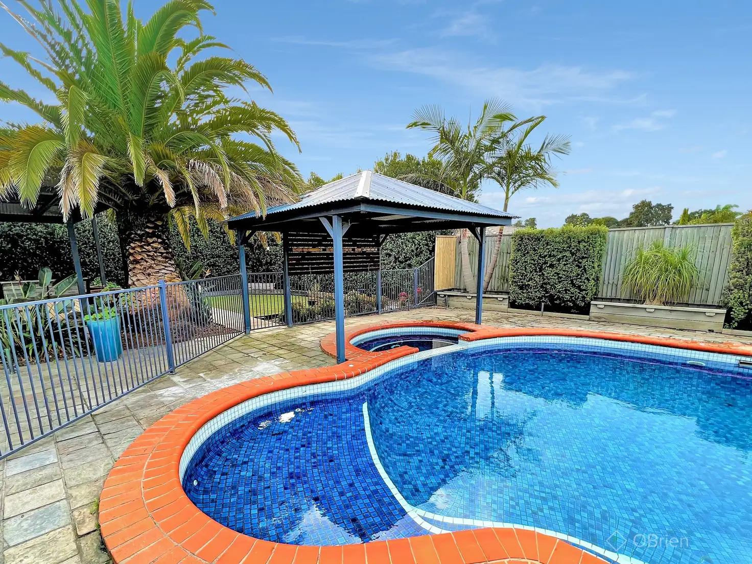 Main view of Homely house listing, 2 Earlston Square, Berwick VIC 3806