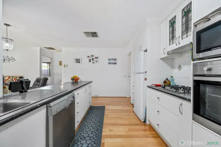 Fifth view of Homely house listing, 10 Jordyn Terrace, Wangaratta VIC 3677