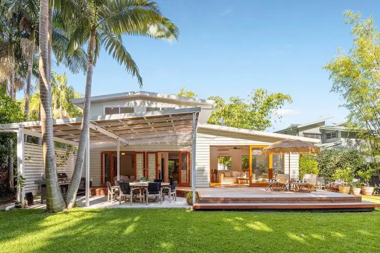 8 Sallywattle Drive, Suffolk Park NSW 2481