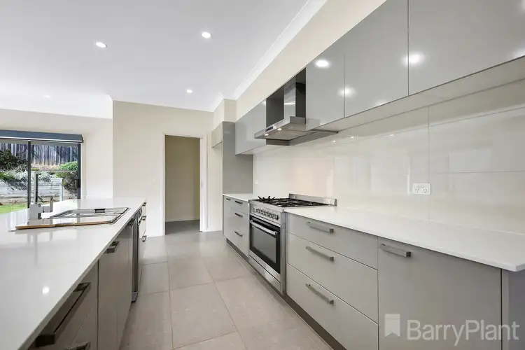 Fifth view of Homely house listing, 9 Empire Avenue, Drouin VIC 3818