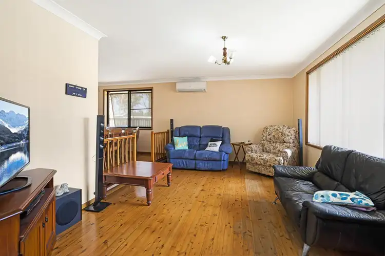 Fifth view of Homely house listing, 11 Garnier Close, Thornton NSW 2322