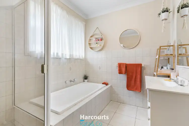 Sixth view of Homely house listing, 32 Farnham Crescent, Mill Park VIC 3082