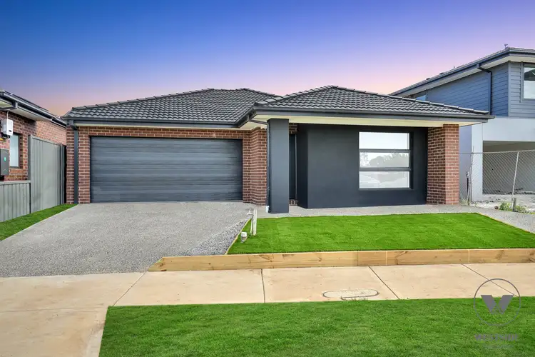 81 Greenpoint Drive, Rockbank VIC 3335