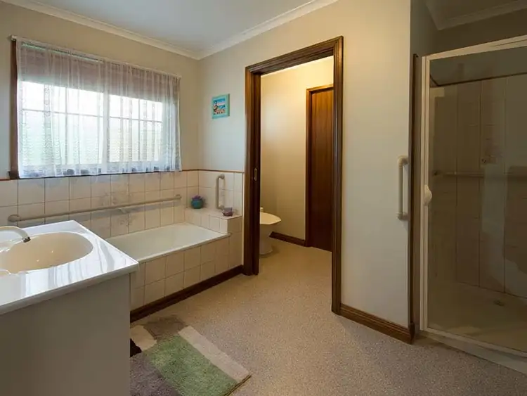 Fifth view of Homely unit listing, 2/1 Kaweka Street, Castlemaine VIC 3450