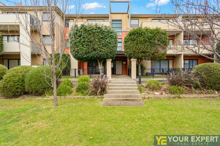 18/2 Greenfield Drive, Clayton VIC 3168