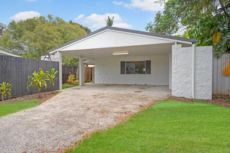 2/2 Fry Close, Whitfield QLD 4870