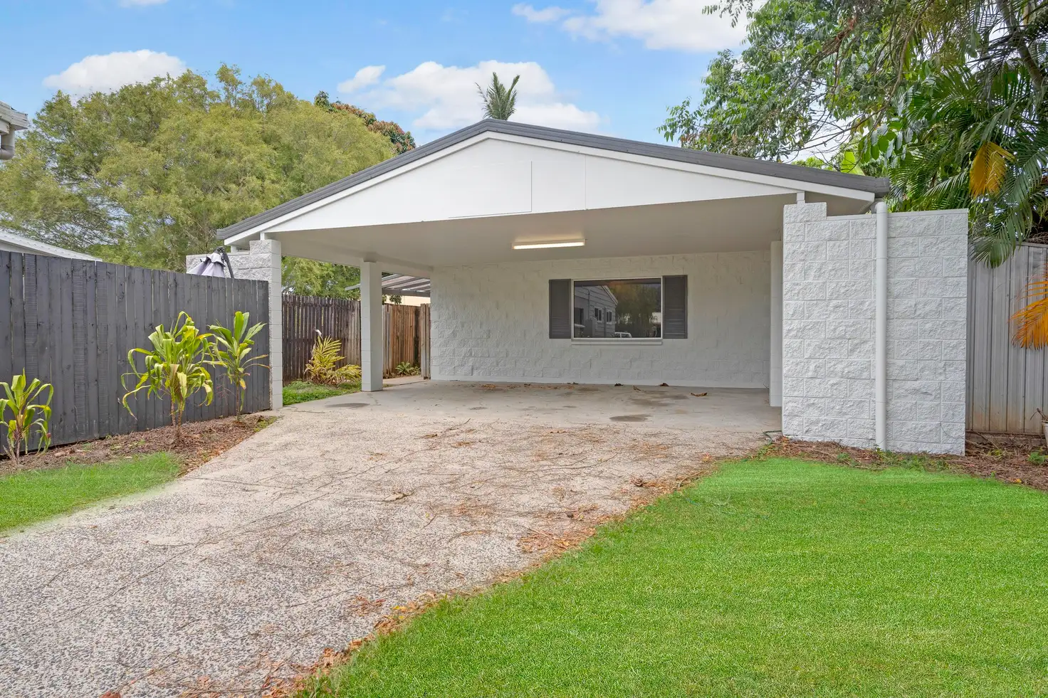 Main view of Homely unit listing, 2/2 Fry Close, Whitfield QLD 4870