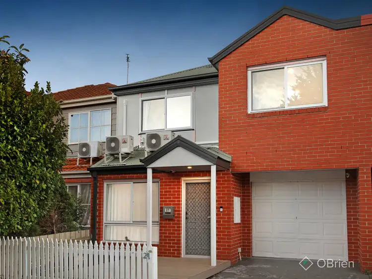 21 Crown Close, Oakleigh East VIC 3166