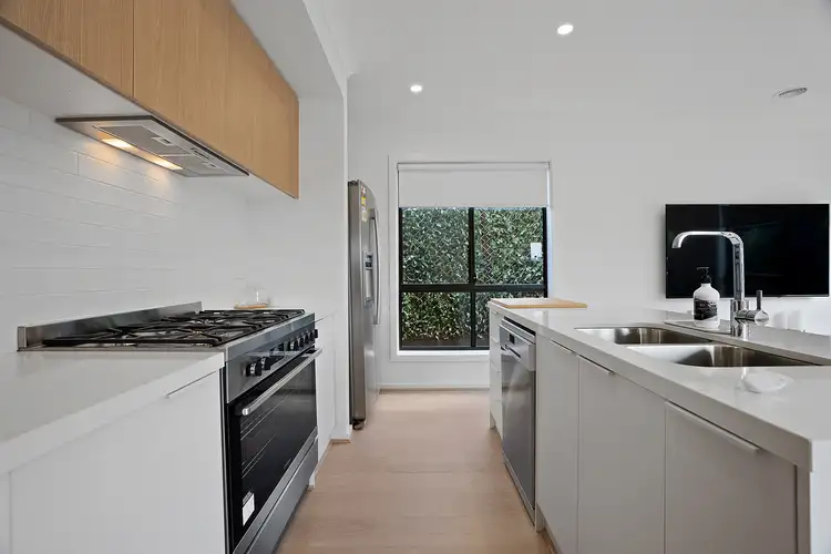 Fifth view of Homely house listing, 32 Simmons Drive, Bacchus Marsh VIC 3340