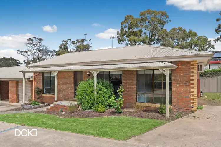 Main view of Homely unit listing, 3/102-104 St Aidans Road, Kennington VIC 3550