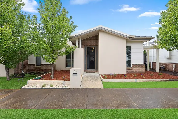 34 Warburton Drive, Lucas VIC 3350