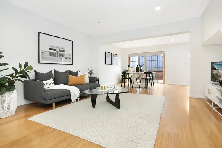 7/6 Kembla Street, Balgownie NSW 2519