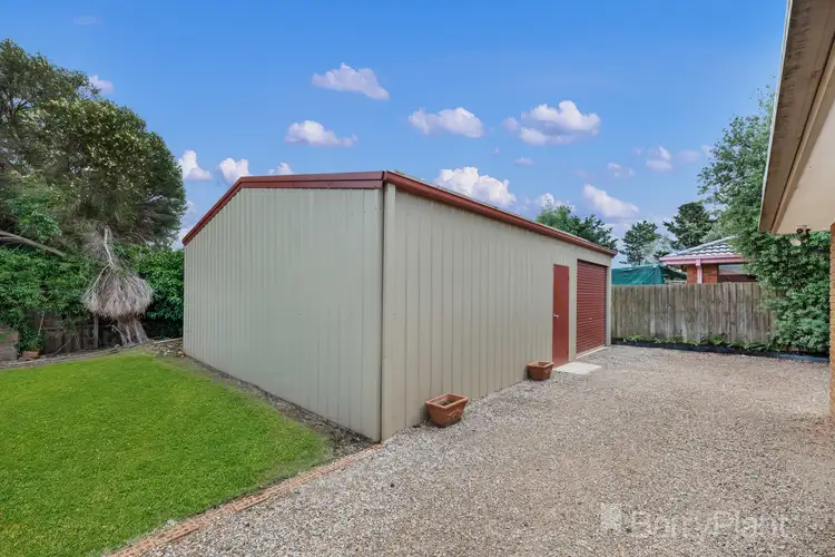 Fifth view of Homely house listing, 4 Garfield Close, Melton South VIC 3338