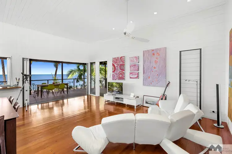 123 O'Shea Esplanade, Machans Beach QLD 4878