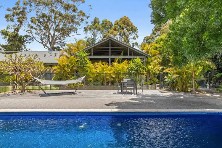 6 Hutchinson Road, Burekup WA 6227