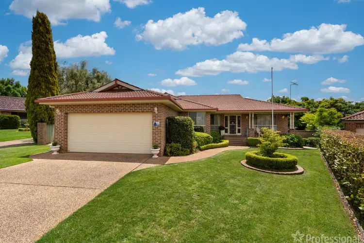 5 Saran Place, Orange NSW 2800