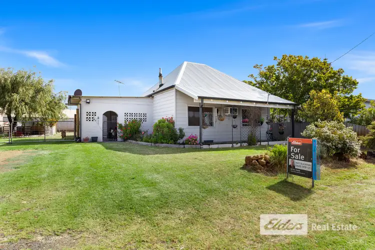 15 Coombes Street, Collie WA 6225