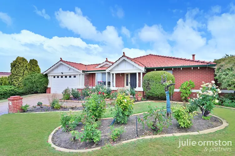 92 Chichester Drive, Woodvale WA 6026